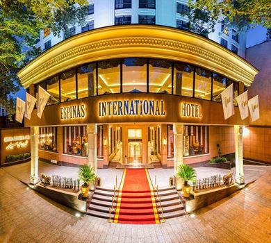 Espinas International Hotel, bo lyxigt mitt i Teheran
