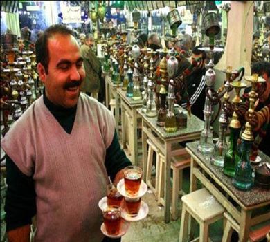 Kaffehus (qahveh khaneh), en social institution med speciella traditioner