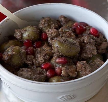 Zeytoon parvardeh (marinerade oliver)