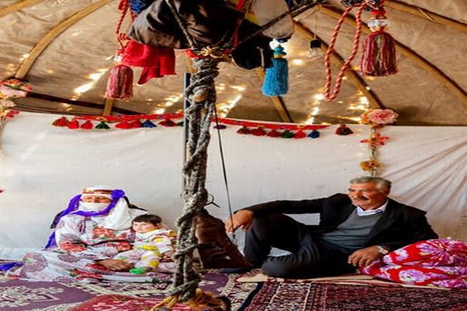 Seder hos Arasbaran-nomadernas ädla och hårt arbetande familjer