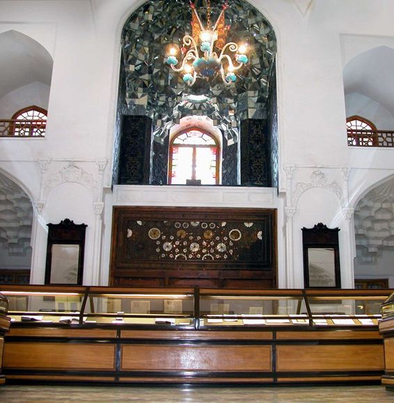 Tabriz Koran- och bokmuseum, en utställning av konst som tjänar religiösa övertygelser
