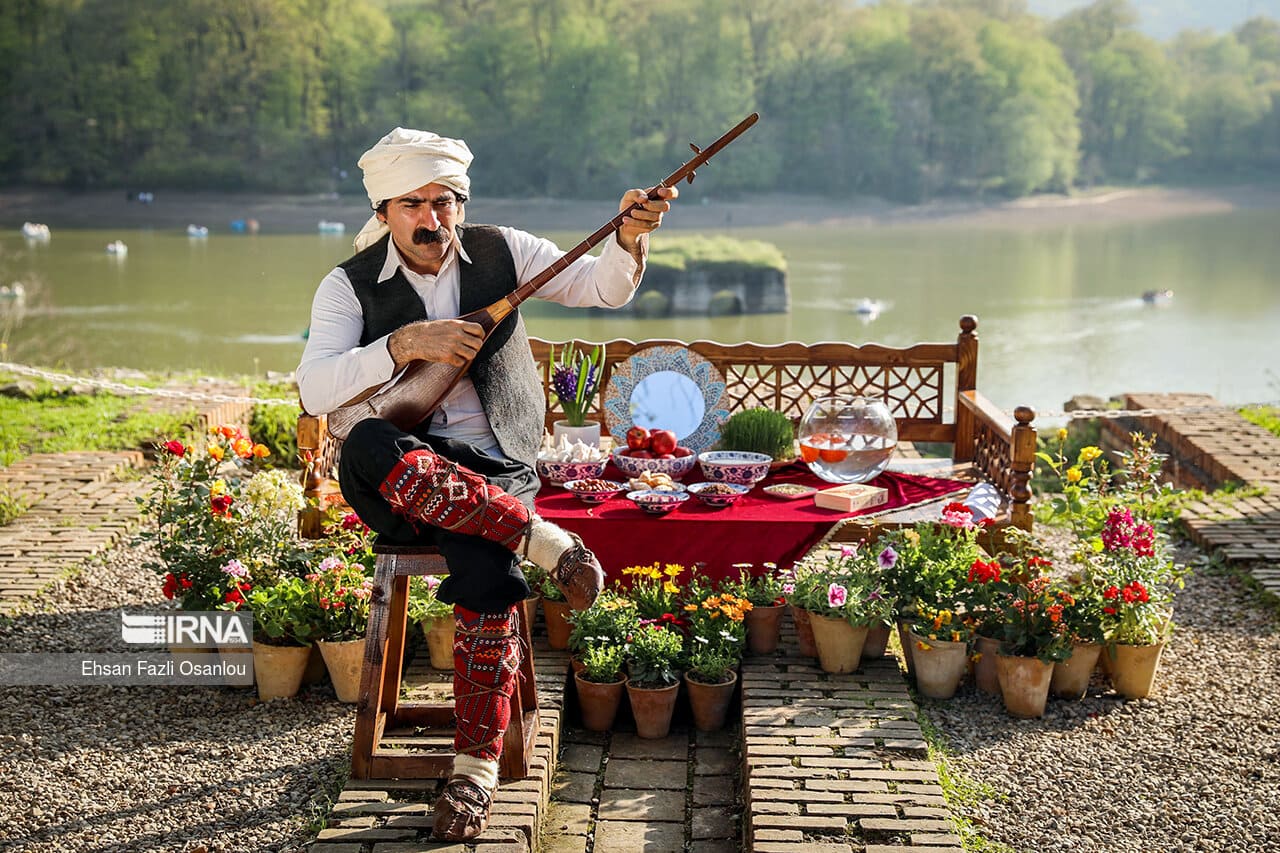 Abbas Abads historiska trädgård under nowruz 