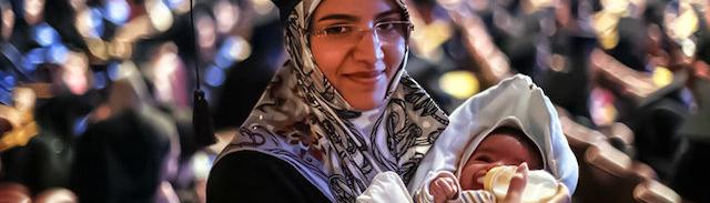 Varför är hijab obligatoriskt i det iranska samhället? Imam Khamenei svarar