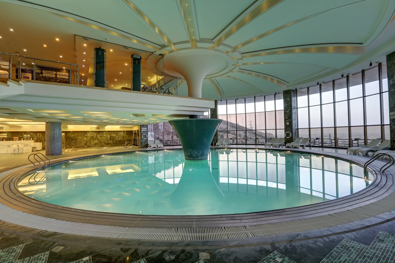 Shiraz Grand Hotel