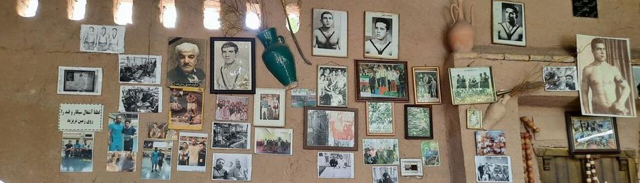 Kaffehus (qahveh khaneh), en social institution med speciella traditioner