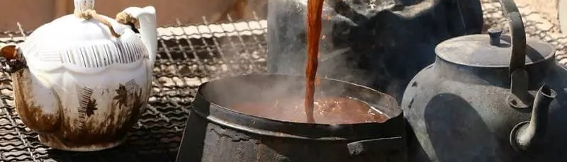 Yazdi-kaffe, en dryck som även hittat in i Yazds ceremonier